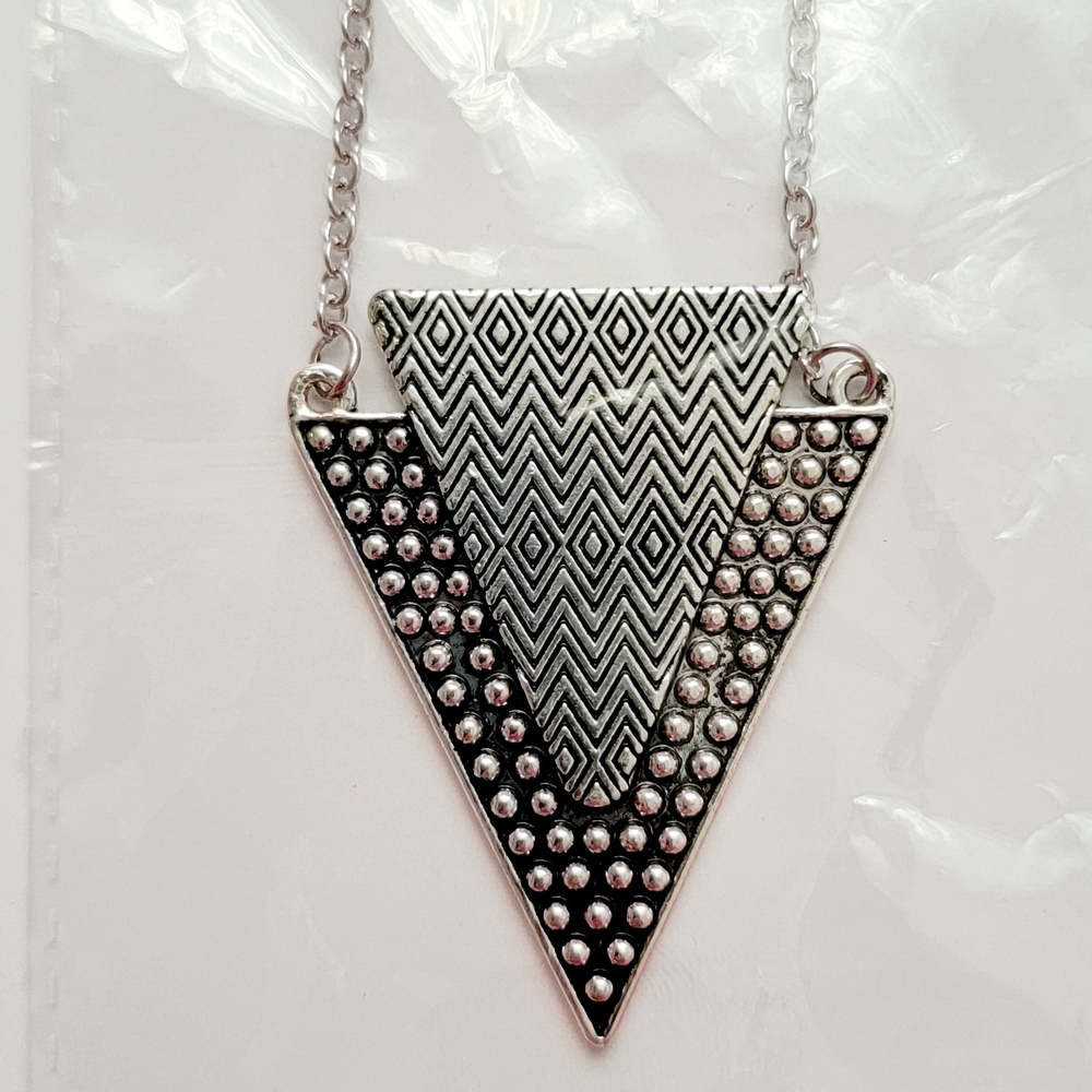 Paprazzi Geometric Necklace & Earrings